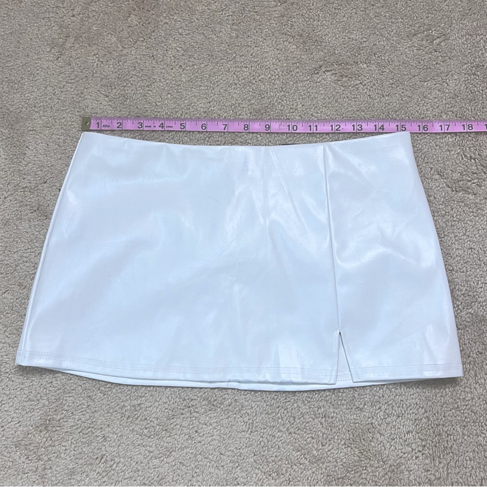 SHEIN White Faux Leather Mini Skirt Size XXS